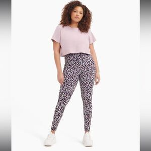 NWT- Ugg Saylor Legging- Black spotty- purple and pink cheetah print